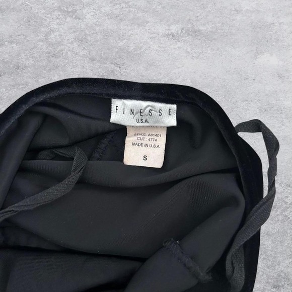 Vintage Black Velvet Maxi Gown with Floral Glitter Embroidery Finesse USA Small - Picture 8 of 8